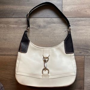 Coach Bag in excellent condition! Great for Summer fun!